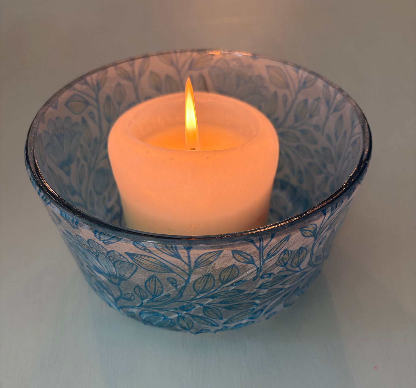 Glass bowl