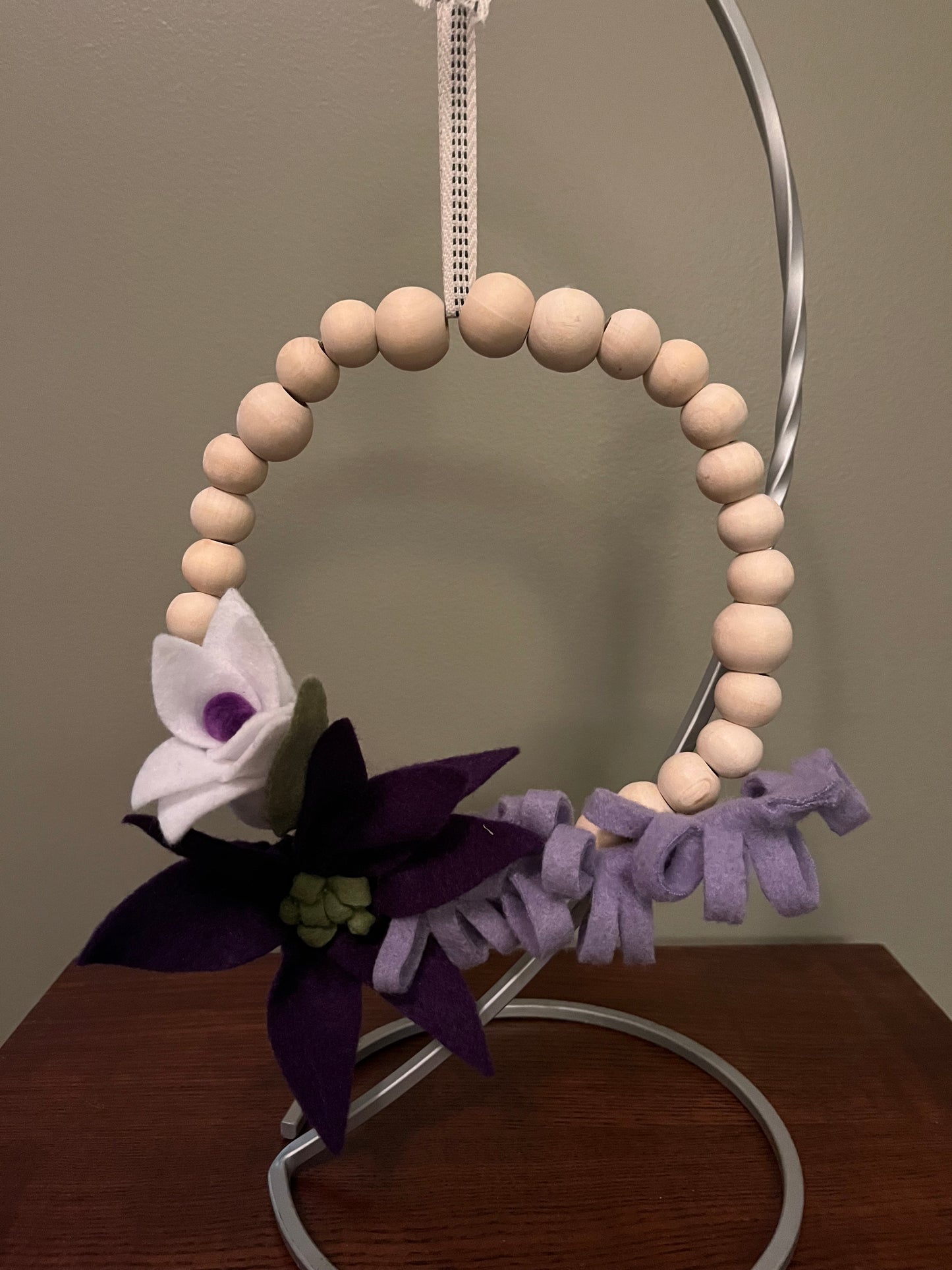Wreath-Beaded or Jute