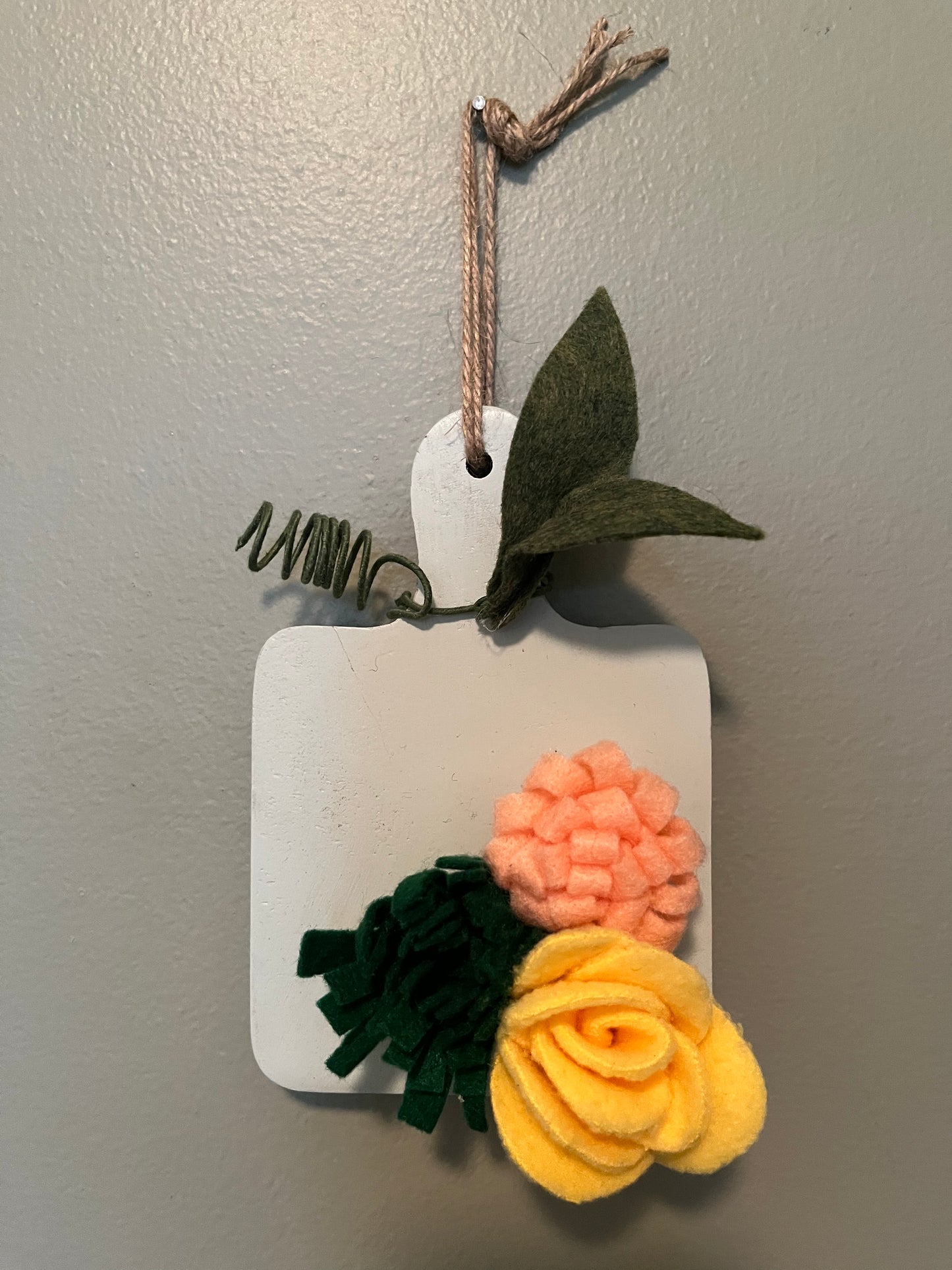 Mini cutting board with succulents