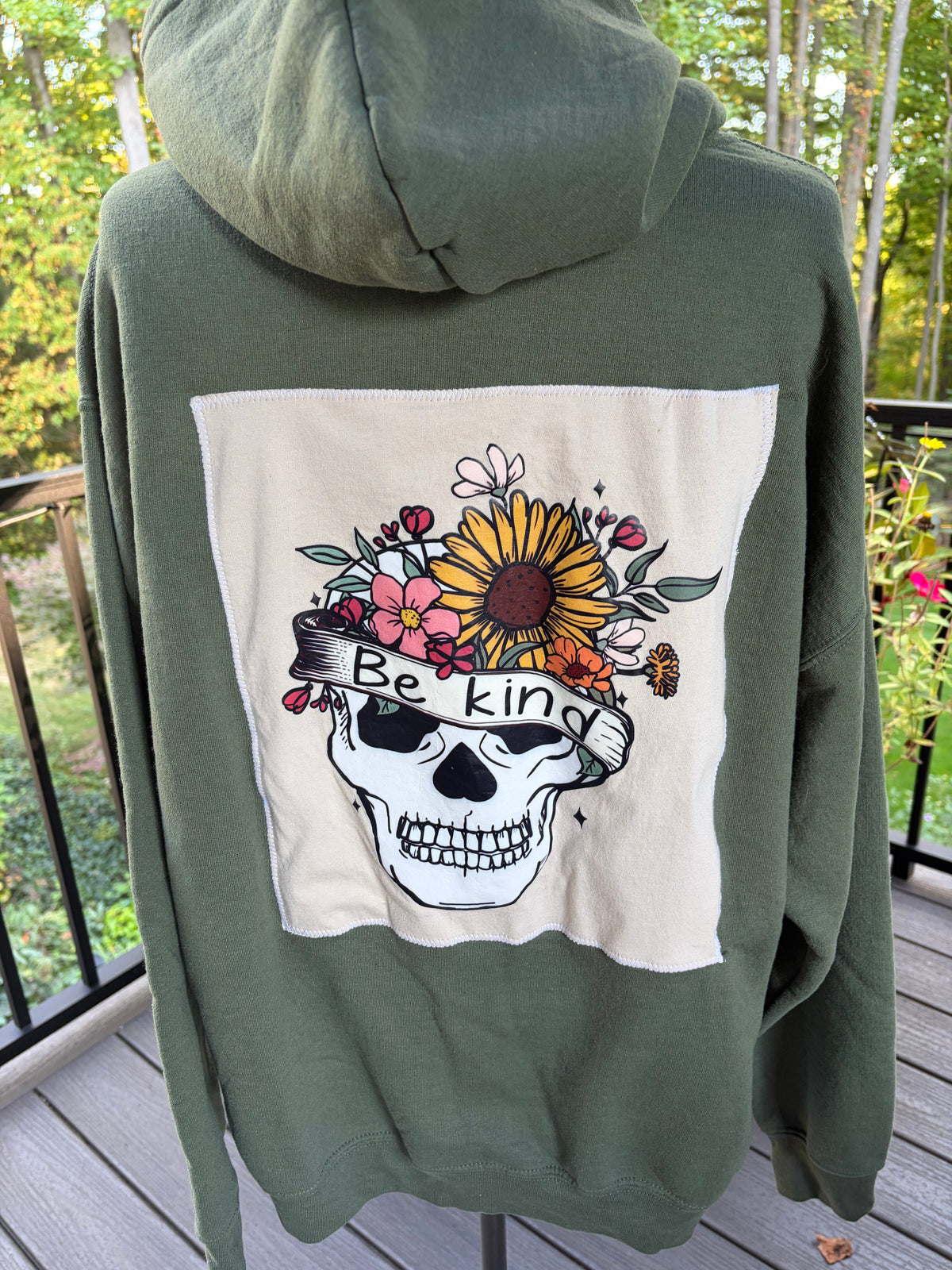 Sweatshirt