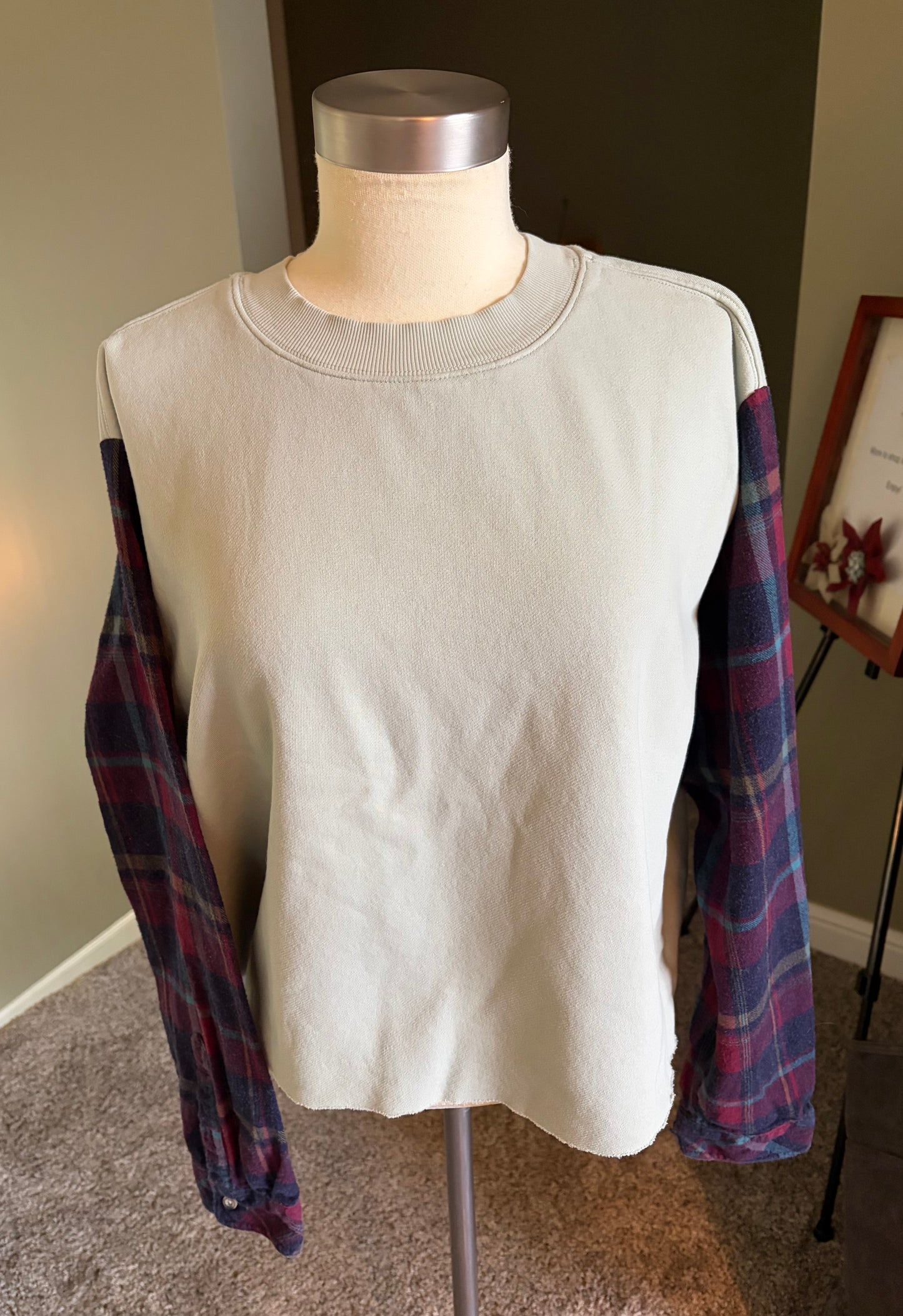 Sweatshirt
